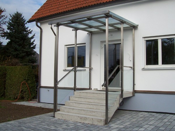 Überdachung aus Edelstahl